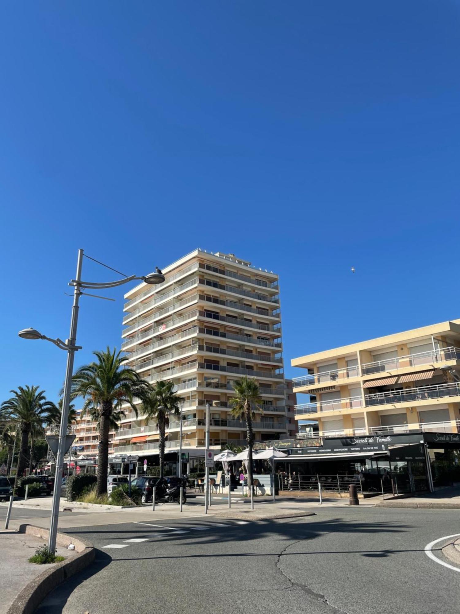 Frejus Plage - T2 -Vue Mer Feerique Apartment Exterior photo